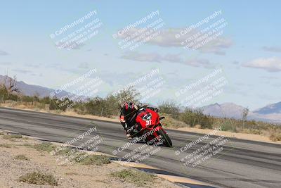 media/Nov-16-2025-Race Pace (Sun) [[8c5fa54630]]/Non Verified Riders (1st 20 Minutes)/3-Turn 3 Inside (11am)/